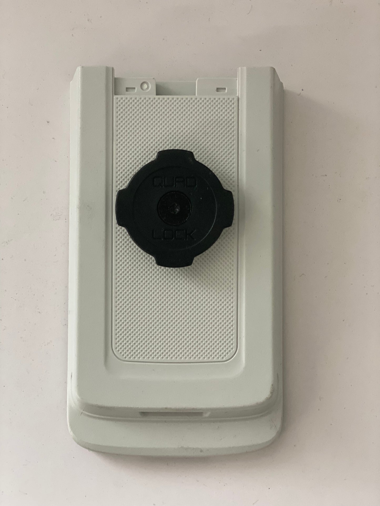 【中古品】KT-QUADOOR-100 クワッドロック バッテリ ドア マウント